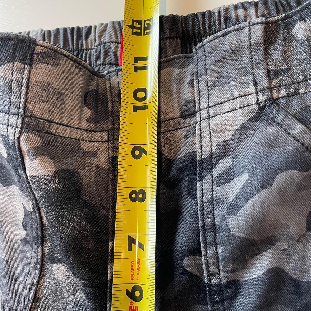 Spanx Stretch Twill Cargo Jogger Sz M Camo Black Gray Pull On Pockets Gorpcore - Picture 10 of 12
